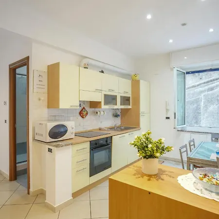 1 Bedroom Beautiful In Genova * Больцането